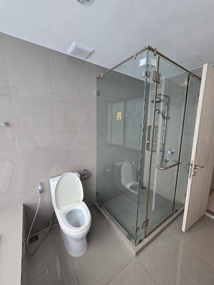 รูป Condo for RENT: Rhythm Sukhumvit 42 𝐒𝐢𝐳𝐞 : 80 sqm. : 2 Bedroom 2 Bathroom (bathtub) 𝐅𝐥𝐨𝐨𝐫 : 9th ✅ Fully furnished - รูปที่ 12/13