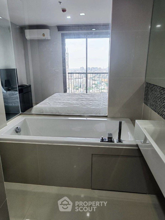 picture 29th-Floor 1-BR At Rhythm Sukhumvit 44/1, 70m To BTS Phra Khanong (ID 3298666) - 8/11