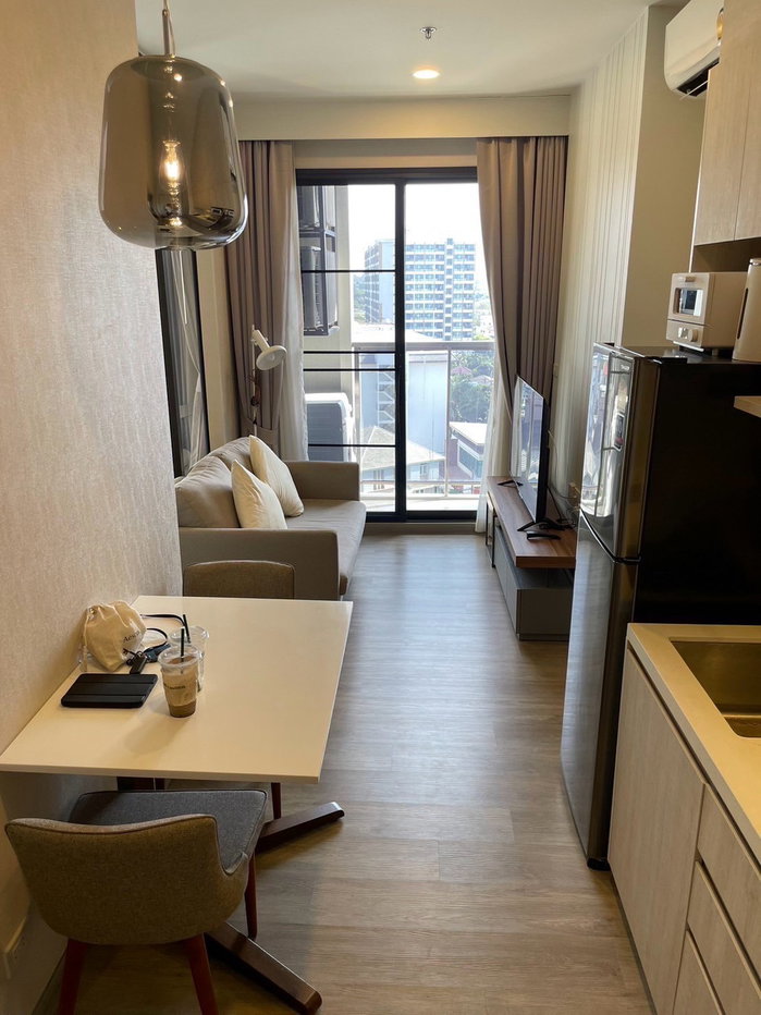 picture Keen 9floor 15,000 THB full furnish - 8/17