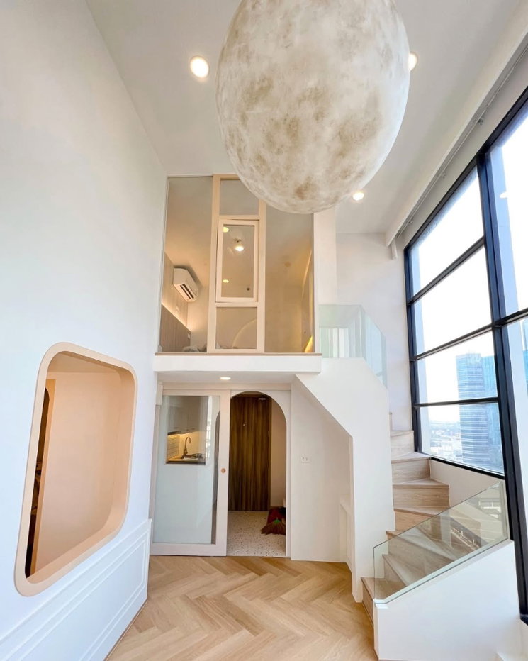 รูป 🌷Knightbridge space รัชโยธิน   ห้อง Duplex เป็นคอนโด 2 ชั้น 🏬 / มีชั้นลอย  *ติด BTS พหลโยธิน 24 ติดแบบอยู่หน้าคอนโดเลย*🌷 - รูปที่ 2/14