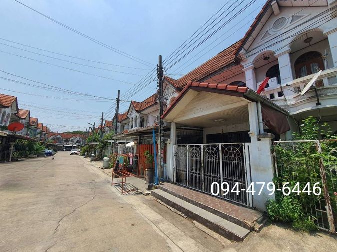 2-bed townhouse for rent, 100 sqm, 18 sq wah, Baan Sena villa Khubon
