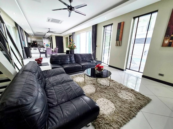 picture Luxury Private Pool Villa 💗 For Sale - 17/27