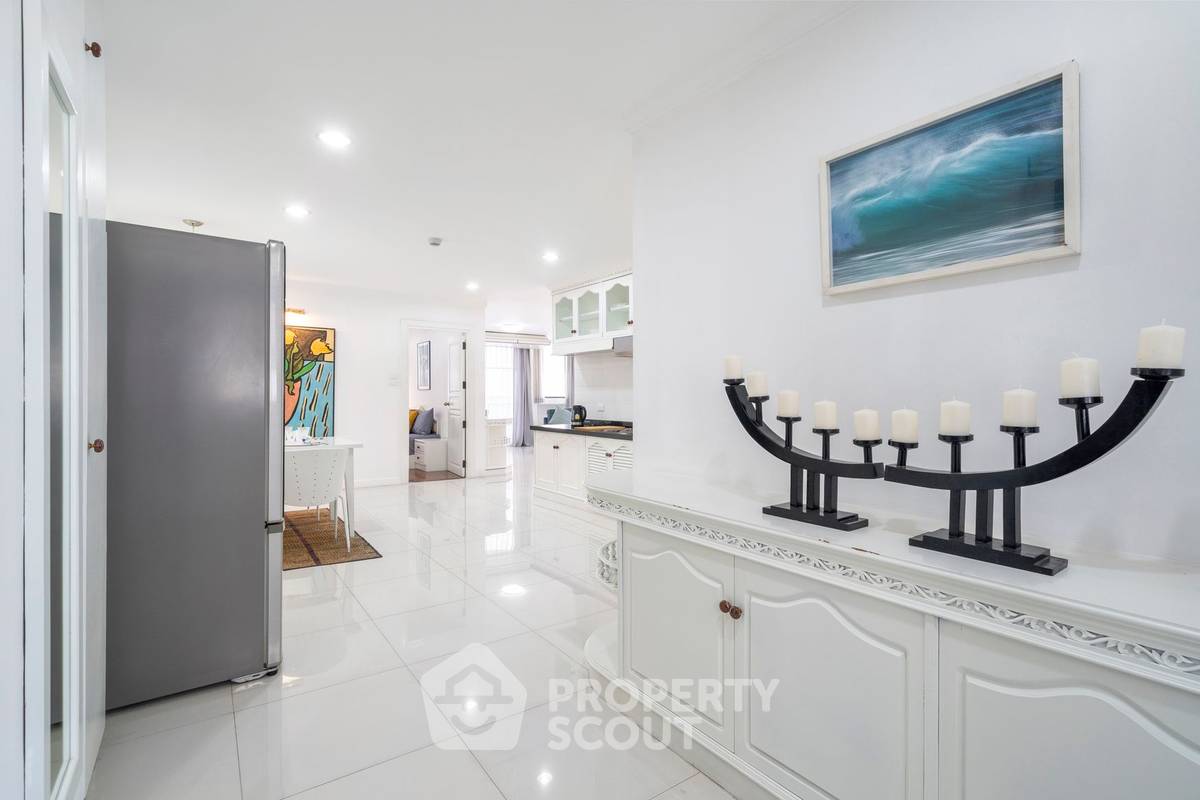 picture Spacious 2-BR 138 Sqm At Supalai Place Sukhumvit 39, BTS Phrom Phong (ID 995097) - 2/30