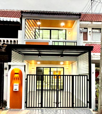 ทาวน์โฮม นนทบุรี : MO.  บ้านสวย  ตรงข้ามสวน  3 ห้องนอน  หมู่บ้านเรวดี 3 ซอยเรวดี 57 ติวานนท์   ใกล้กระทรวงสาธารณะสุข