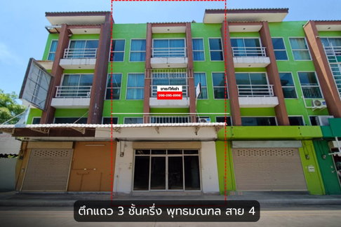 commercial building/townhome for sale on Phutthamonthon Sai 4; ready to move in, includes 4 air conditioners.