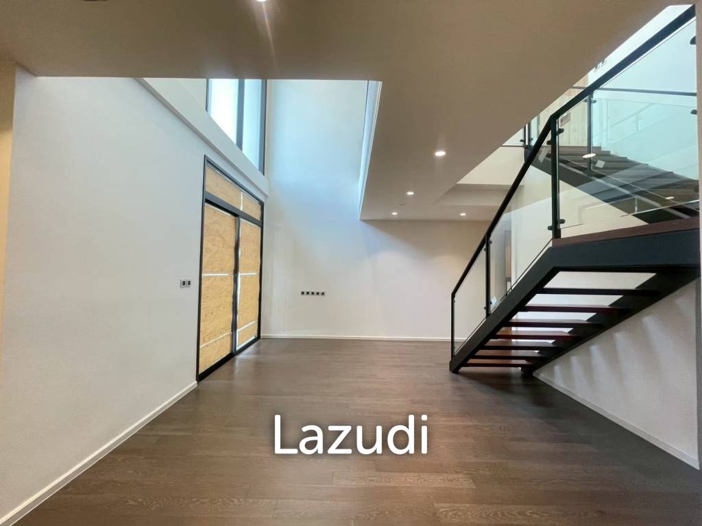 รูป 112 Sqm 2 Bed MUNIQ Sukhumvit 23 - รูปที่ 1/10