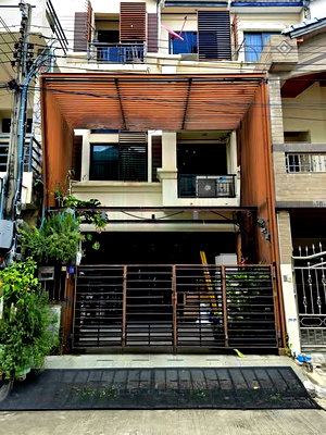 ทาวน์โฮม กรุงเทพมหานคร : 📌 ขายทาวน์เฮาส์ โครงการ บ้านกลางเมือง รัชดา-เหม่งจ๋าย 1 3 ชั้น 3 ห้องนอน 4 ห้องน้ำ