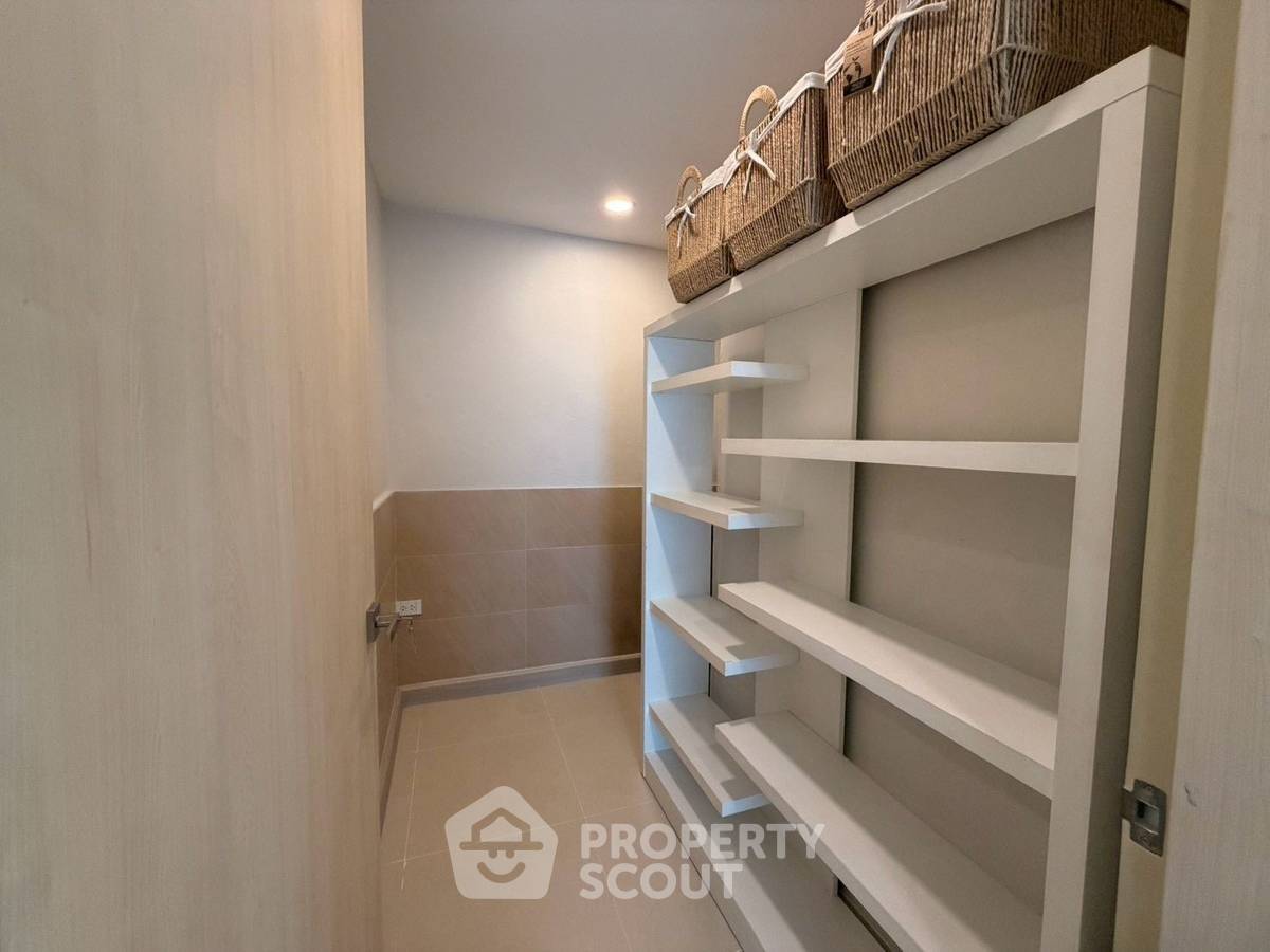 picture 3-BR 241 Sqm For Sale At The Height Condominium (ID 3302275) - 31/32