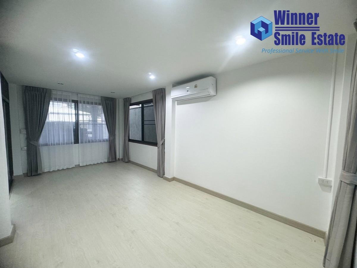 รูป เช่า บ้านเดี่ยว ใกล้ BTS พหลโยธิน ซ.วิภาวดี 17 หลังใหญ่ เข้าซอยเพียง 700 ม. เฟอร์ฯ ครบ - รูปที่ 9/14