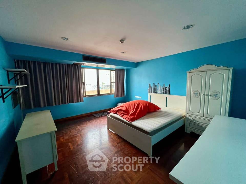 picture 305 Sqm 3-BR At Windsor Tower Condominium Near BTS Asoke (ID 3303128) - 11/16