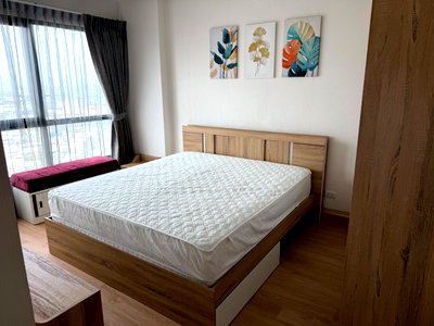 Condos for rent : Rent: Supalai Loft Prachathipok-Wongwian Yai. 2 bedrooms, beautiful unit, great price, fully furnished. Close to BTS Wongwian Yai, Line @841qqlnr.