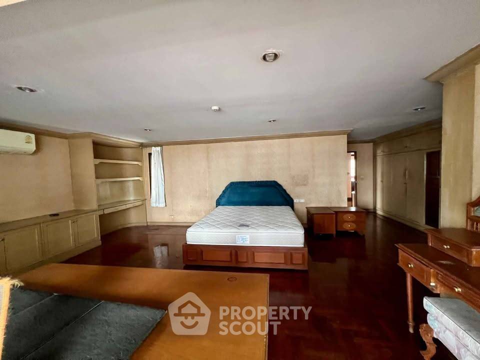 picture 305 Sqm 3-BR At Windsor Tower Condominium Near BTS Asoke (ID 3303128) - 6/16