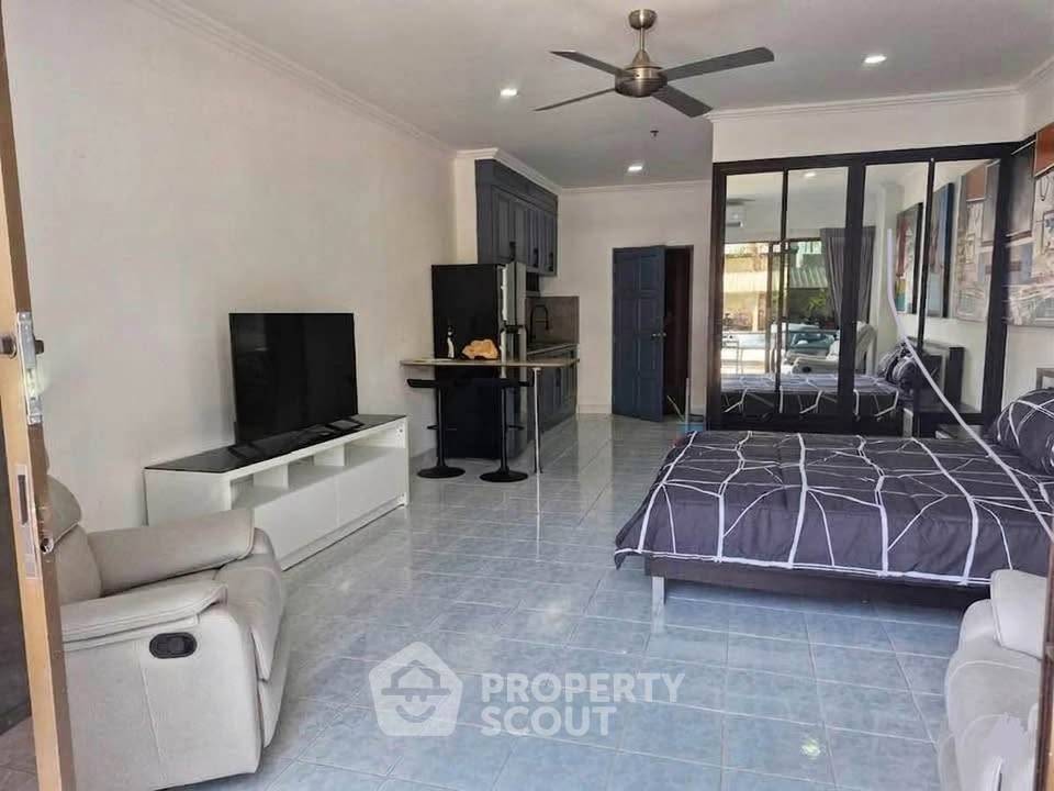 picture 1-BR Condo For Sale At View Talay 3, Phratamnak (ID 3304804) - 4/7