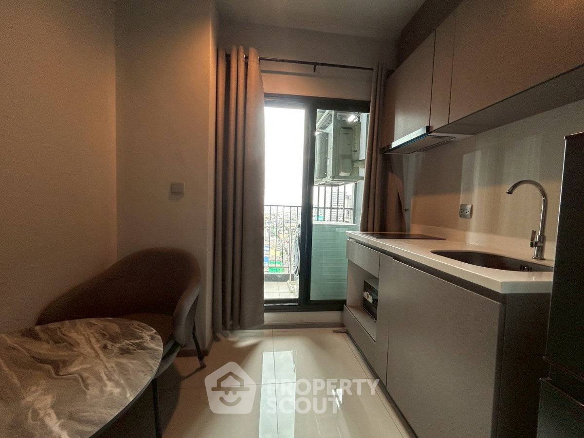 รูป คอนโด 1-ห้องนอน ที่ ไลฟ์ อโศก - พระราม 9 ใกล้ MRT พระราม 9 (ID 3186775) - รูปที่ 11/12