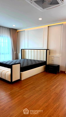 Houses for sale Samut Prakarn : 4-BR House in Bang Kaeo (ID 3303997)
