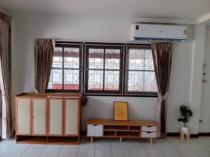 3-bed house for rent, 232 sqm, 58 sq wah, Phra Khanong