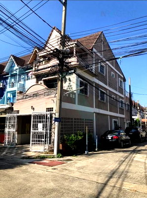 ทาวน์โฮม วิทยาลัยสิ่งแวดล้อม : 📌 ขายทาวน์เฮาส์ โครงการ บ้านโพธิ์แก้ว 3 ชั้น 5 ห้องนอน 3 ห้องน้ำ
