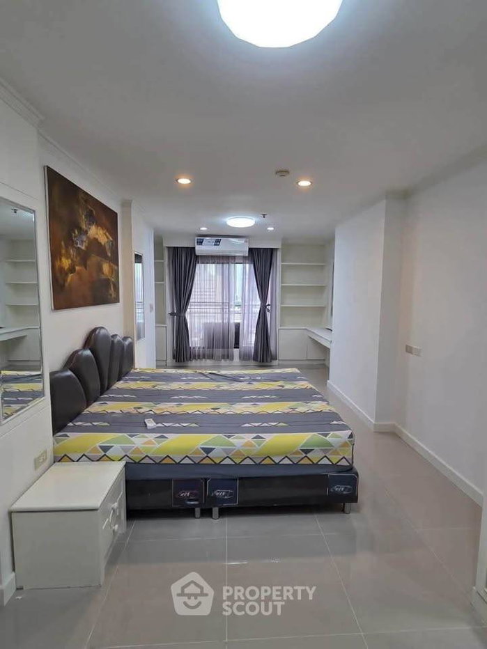 picture 2-BR Condo at Liberty Park 2 near ARL Makkasan (ID 3300982) - 3/6