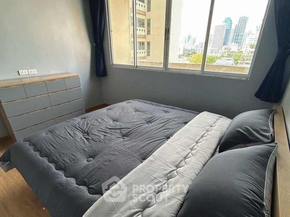 picture 100m To MRT Queen Sirikit | 2-BR Condo, Monterey Place Sukhumvit 16 (ID 2545976) - 7/11