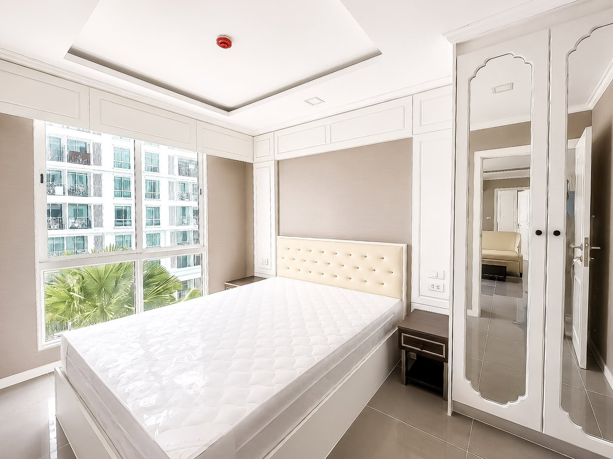 picture 2 Bed Condo for Sale The Orient Resort & Spa Pattaya Pool View - 6/10