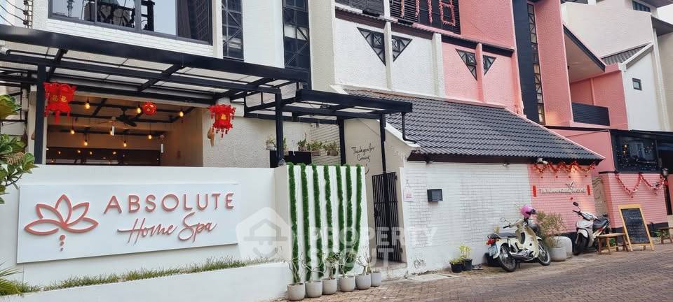 รูป ห่าง BTS ชิดลม เพียง 200 ม. | 2 ห้องนอน Na Vara Residence (ID 2121146) - รูปที่ 30/36