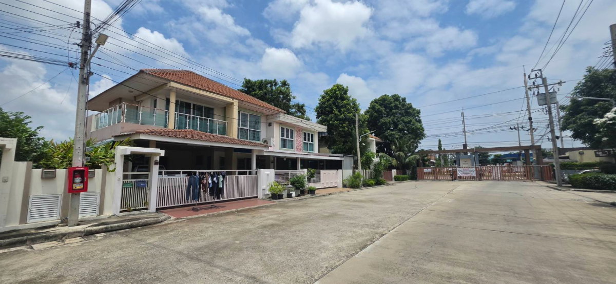รูป ขายบ้านเดี่ยว  หมู่บ้านชวนชมพาร์ค2 ถูดสุดในโครงการ  บางกรวย-ไทรน้อย  ขนาด 77.5 ตรว  ลดแล้วลดอีก 💥 ลดลงไปอีก 500,000  จาก 4.5 ลบ.ราคานี้ไม่มีอีกแล้ว - รูปที่ 2/9