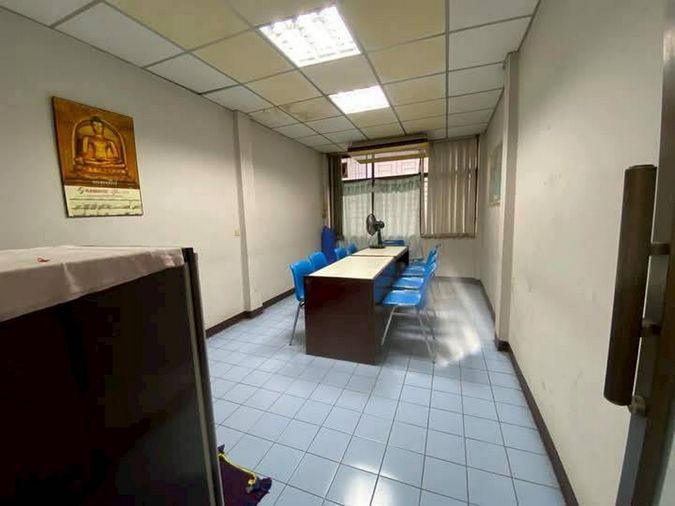 ขายทาวน์โฮม 4 ห้องนอน 347 ตร.ม. 24 ตร.ว. เขตบางรัก