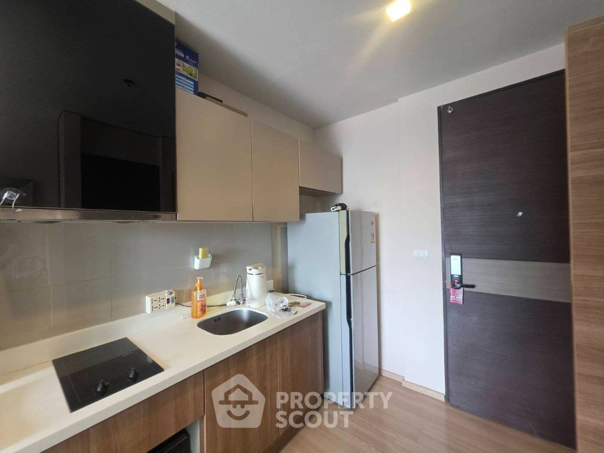 รูป คอนโด 1-ห้องนอน ที่ ริธึ่ม สาทร ใกล้ BTS สะพานตากสิน (ID 2985432) - รูปที่ 4/9
