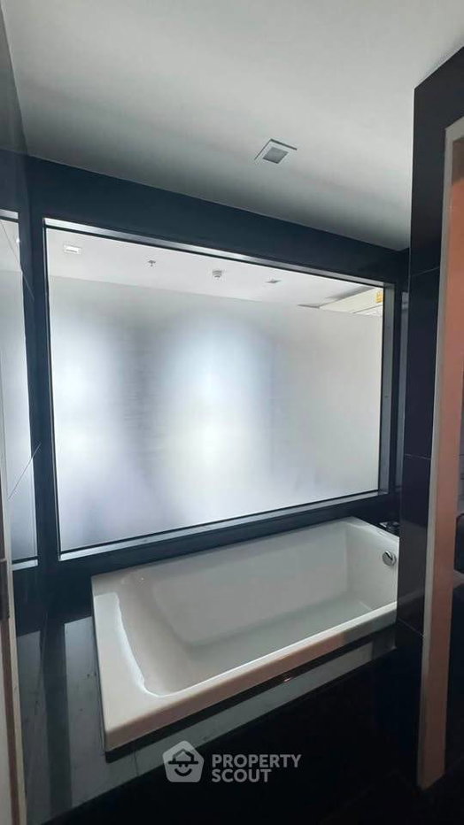 picture 1-BR At Rhythm Sukhumvit 36-38 Near BTS Thong Lor (ID 3183260) - 6/6