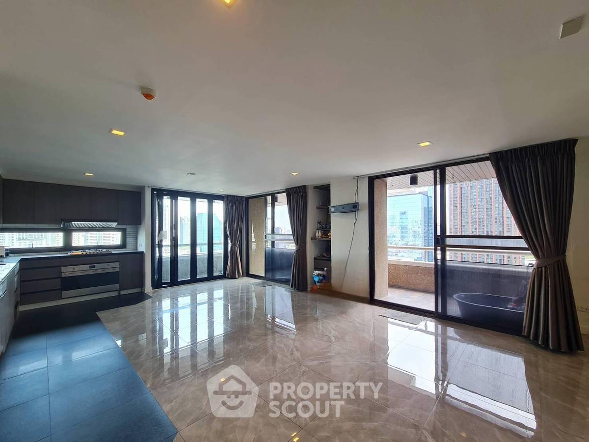 รูป ขายคอนโด 3 ห้องนอน เลี้ยงสัตว์ได้ Asoke Tower ใกล้ MRT เพชรบุรี (ID 2988621) - รูปที่ 6/30