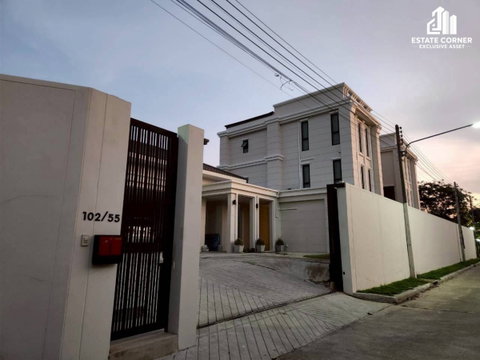 For Sale: Luxury Mansion in Villa 55 Pathum Thani – Flora Ville Golf & Country Club Location 3 Ngan 1 Sq. Wa 1,051.26 Sq.m.