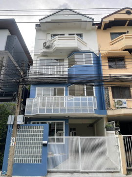 ขาย ทาวน์โฮม 4 ชั้น รีโนเวทใหม่ พระราม 9 ซอย 13 บ้านพื้นที่ใหญ่ พร้อมเข้าอยู่ | เหมาะทั้งครอบครัวและ Home Office (TH6934)