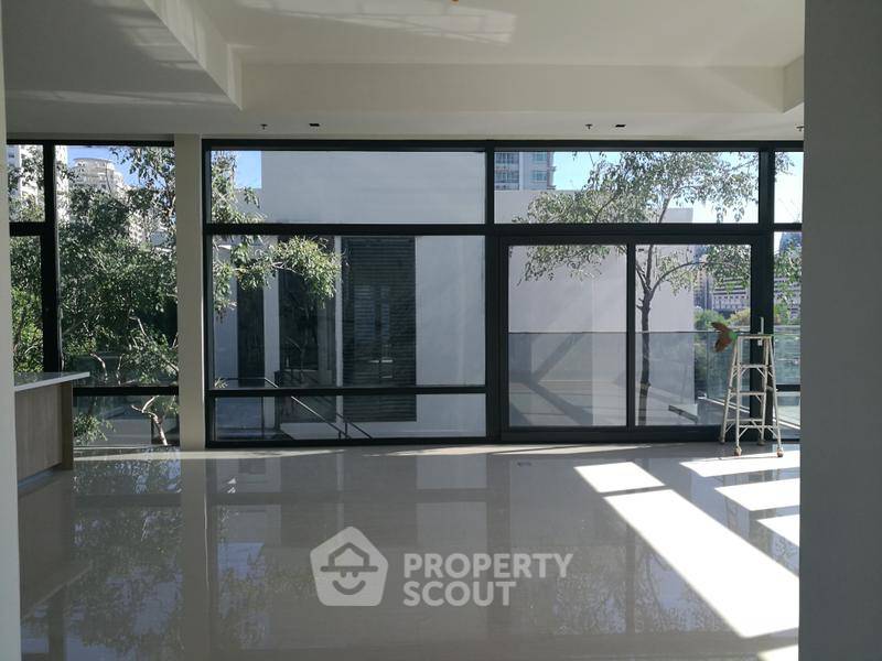 picture 3-BR 445 Sqm Circle Living Prototype New Petchburi MRT Phetchaburi (ID 2834807) - 1/8