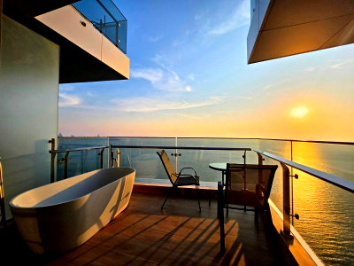 Condos for rent : [For Rent] Arom Wongamat 1Bed + Bathtub Balcony