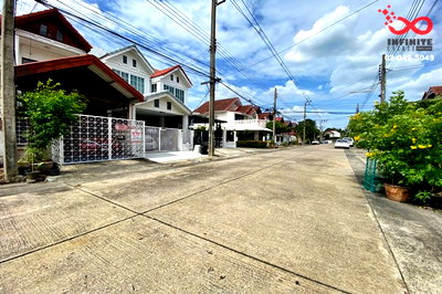 ทาวน์โฮม ถนนรามอินทรา : ขายทาวน์เฮาส์ 2 ชั้น 20 ตร.ว. ซอยรามอินทรา 65 หมู่บ้านเลิศอุบล ใกล้รถไฟฟ้าสายสีชมพู สถานีรามอินทรา กม.6
