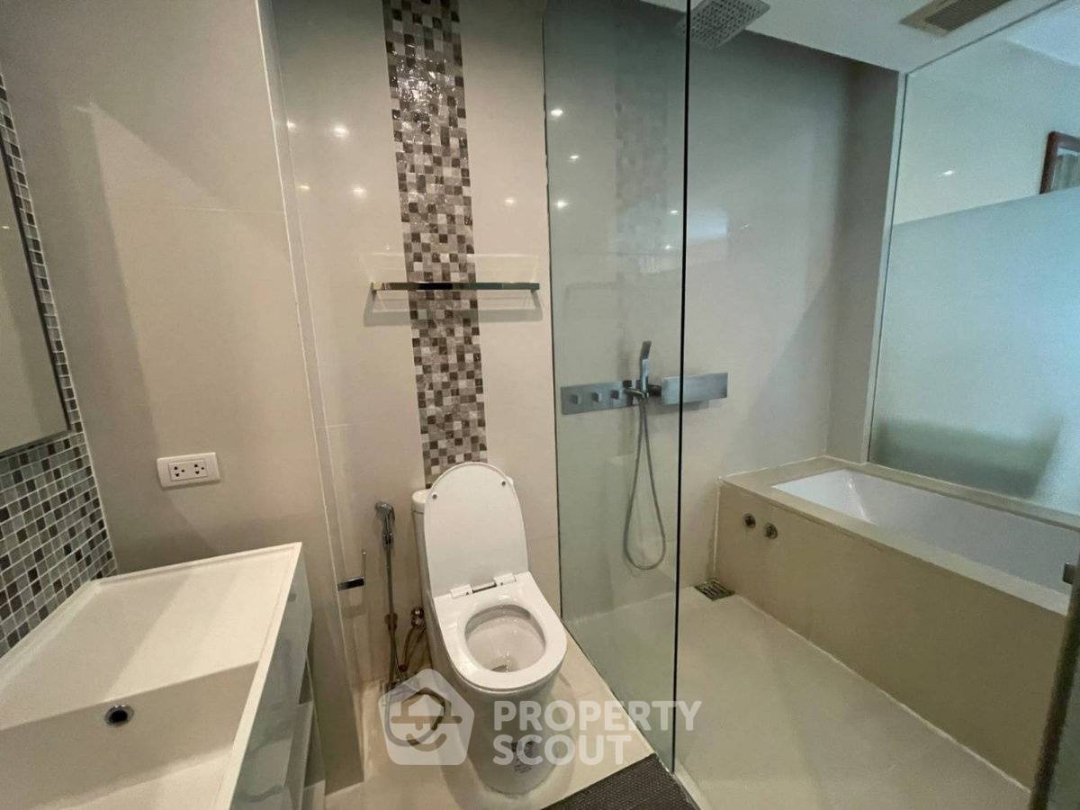 picture 1-BR Condo At The Room Sukhumvit 21 Near MRT Sukhumvit (ID 2837692) - 11/11