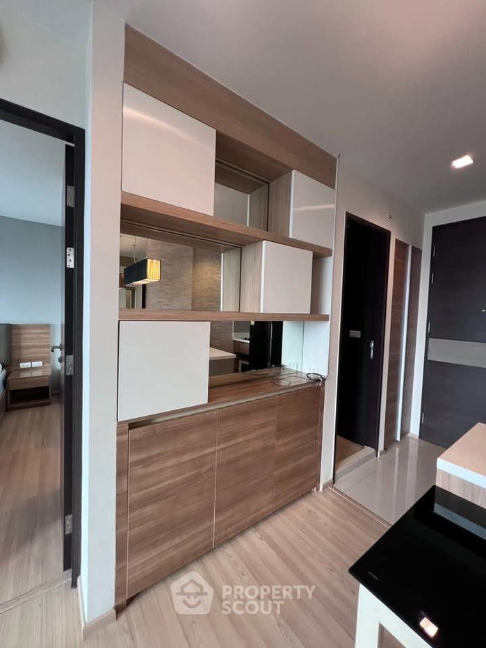 รูป คอนโด 1-ห้องนอน ที่ ริธึ่ม สาทร ใกล้ BTS สะพานตากสิน (ID 3231325) - รูปที่ 4/10