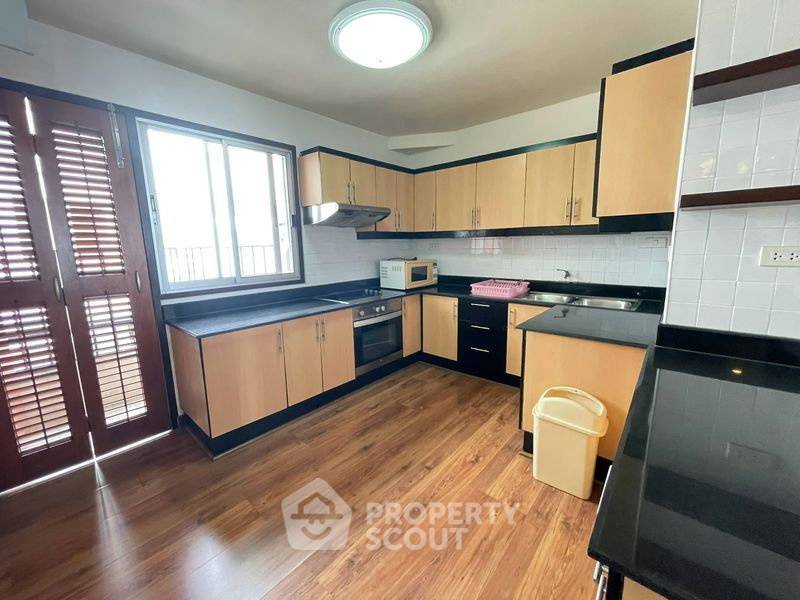 picture 3-BR Condo at Rama Harbour View Condominium in Surasak (ID 3222674) - 11/15