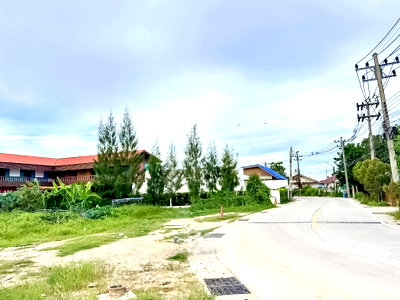 ที่ดิน บางละมุง ชลบุรี : Land for Sale Huai Yai Pattaya 100 Sq.wah Good Location