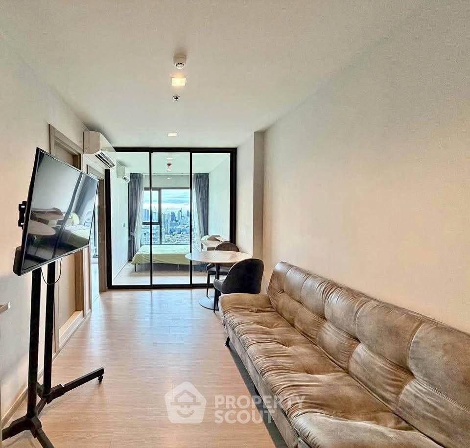 picture 31st-Floor 2-BR At Life Asoke - Rama 9 Near MRT Phra Ram 9 (ID 3142544) - 1/5