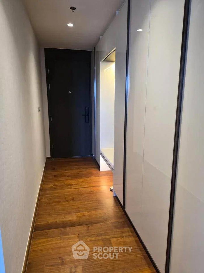 รูป คอนโด 2-ห้องนอน ที่ วัน อัลติจูด เจริญกรุง ใกล้ BTS สะพานตากสิน (ID 2884294) - รูปที่ 2/6
