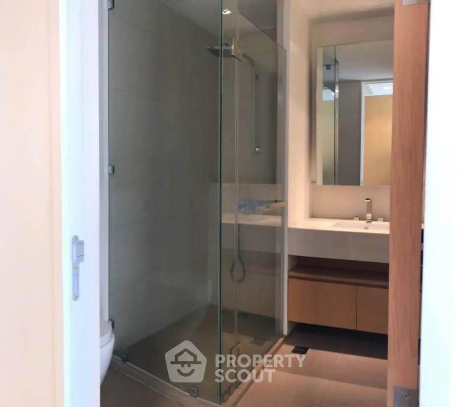 รูป คอนโด 2-ห้องนอน ที่ เดอะ ริเวอร์ คอนโดมิเนียม ใกล้ BTS สะพานตากสิน (ID 2719547) - รูปที่ 4/8