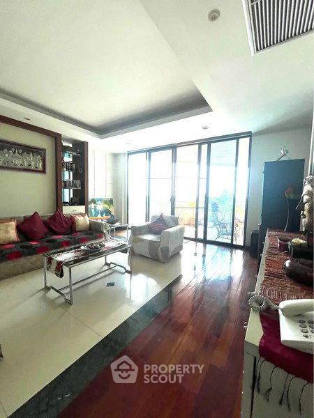 รูป คอนโด 4 ห้องนอน ขนาด 312 ตร.ม. รอยัล ริเวอร์ เพลส ยานนาวา (ID 2918459) - รูปที่ 3/4