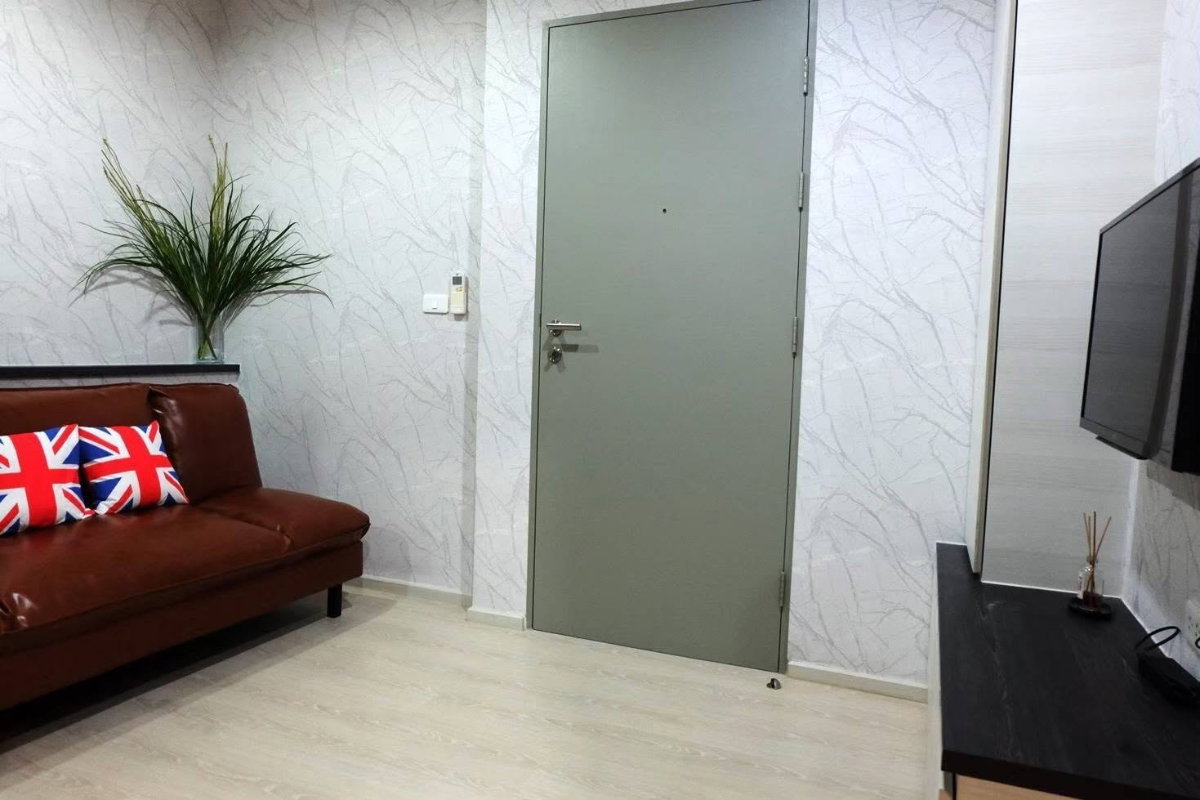 [VR0845] 🔥 16,000/Month | Life Ratchadapisek  32 sqm 1BR  Only 300m to MRT Huai Khwang Ready Sept 20, 2026 🔥