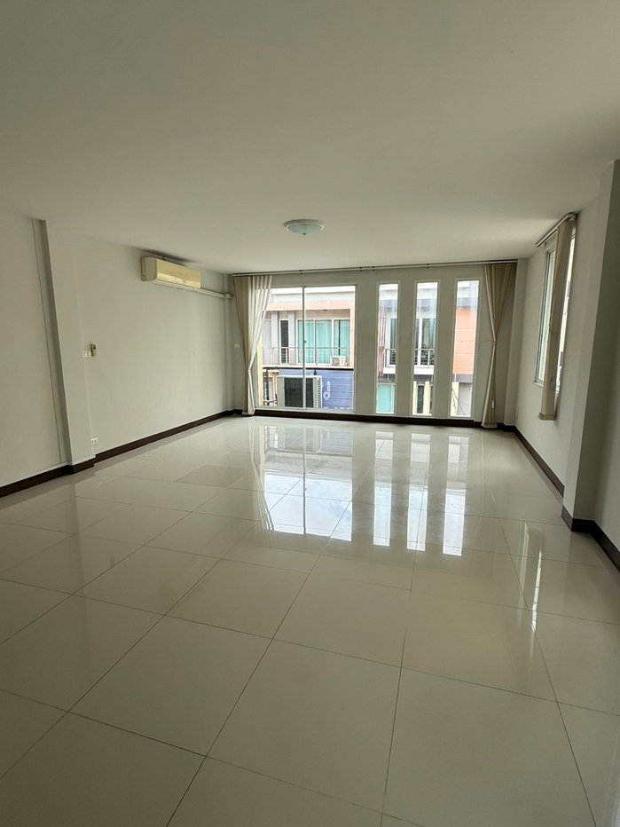 picture Near Suvannabhumi Airport Home Office for rent - 15/19