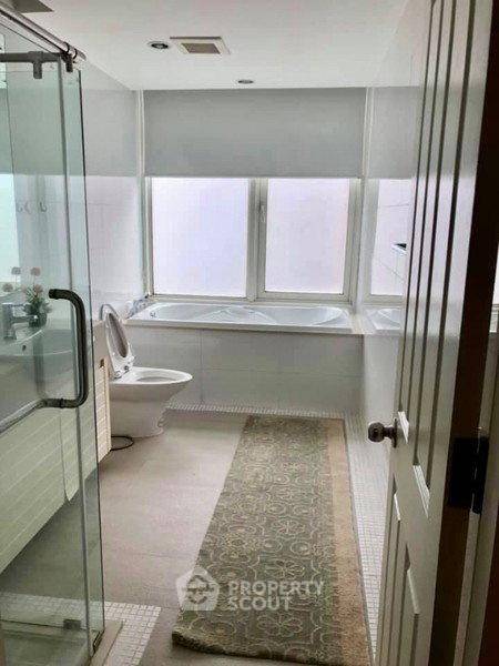 picture 3-BR Condo at Siri Residence Sukhumvit near BTS Phrom Phong (ID 2918229) - 6/8