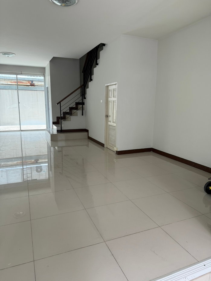 picture Near Suvannabhumi Airport Home Office for rent - 8/19