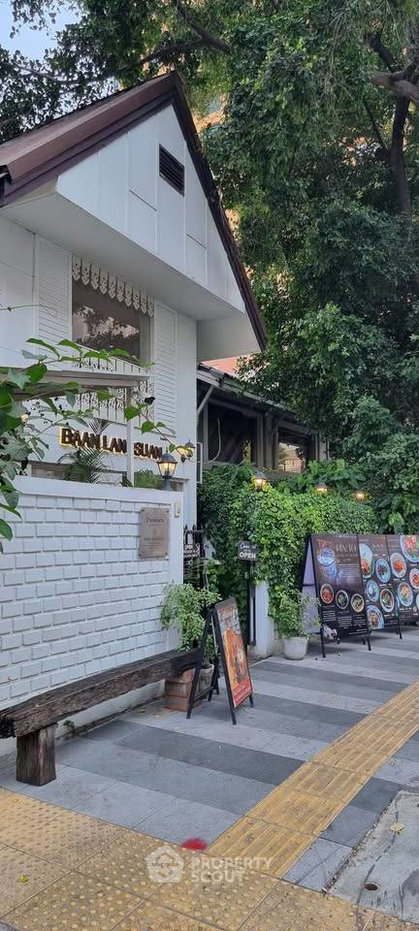 รูป ห่าง BTS ชิดลม เพียง 200 ม. | 2 ห้องนอน Na Vara Residence (ID 2121146) - รูปที่ 35/36