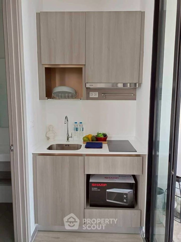 picture 28th-Floor 1-BR At Knightsbridge Prime Onnut By BTS On Nut (ID 3049436) - 8/9