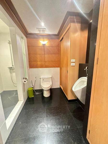 picture 2-BR Condo at Baan Na Varang Condominium near BTS Chit Lom (ID 2918130) - 6/8